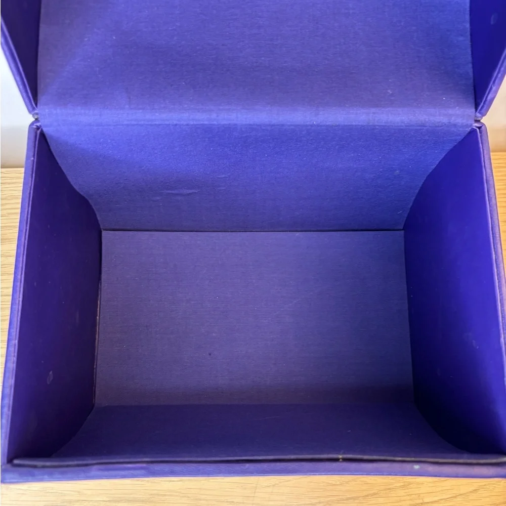 Marc Jacobs Purple, Pink and Red Lola Makeup/Jewelry Storage Box - Picture 4 of 10